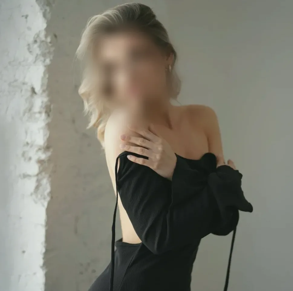 Aleksandra, 25