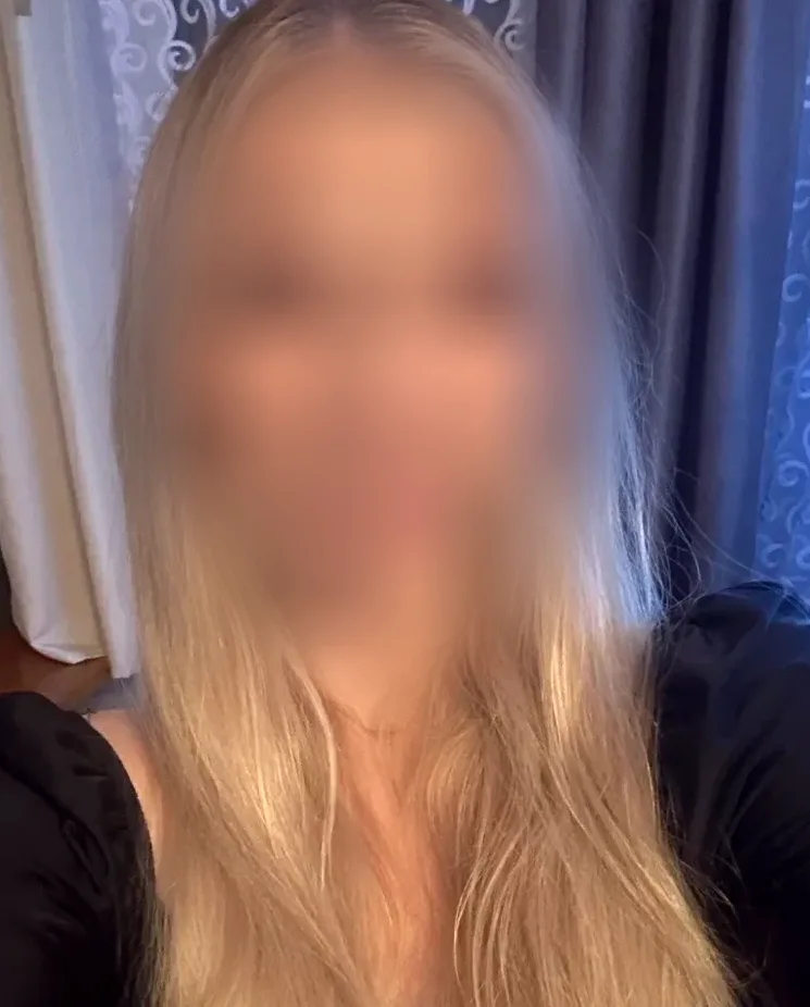 Astrid, 26