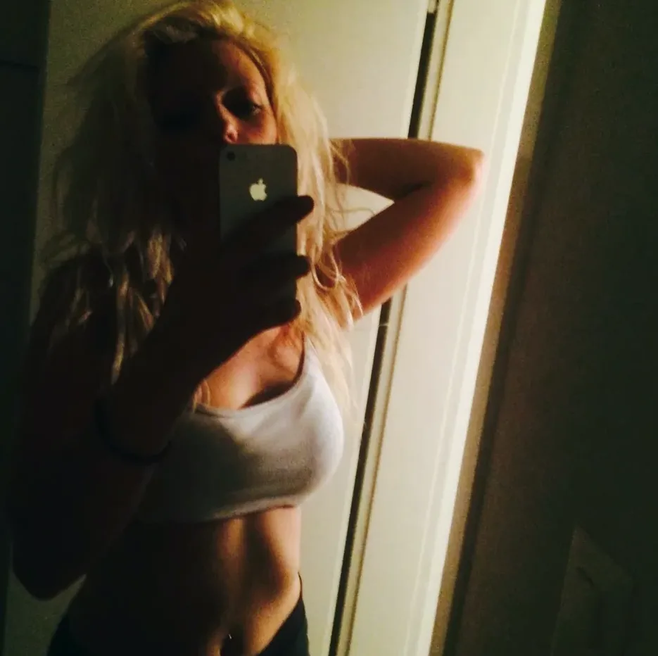 Jessica, 33