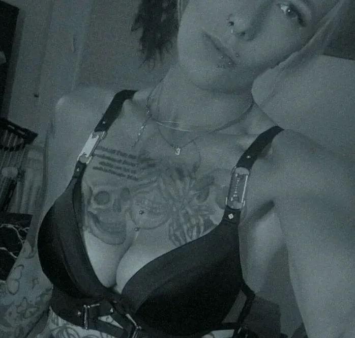 Meja, 32