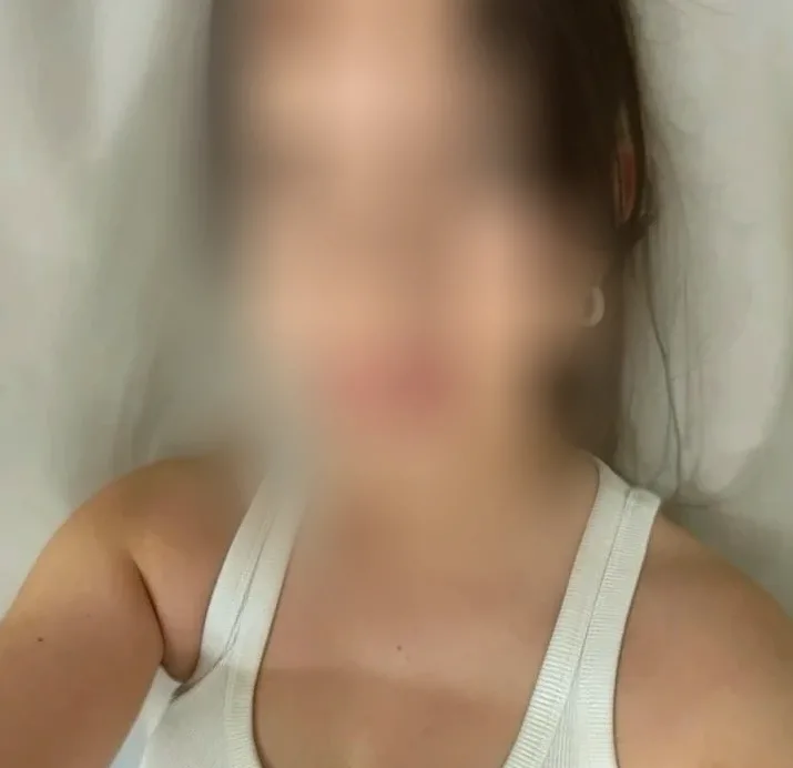Monica, 26