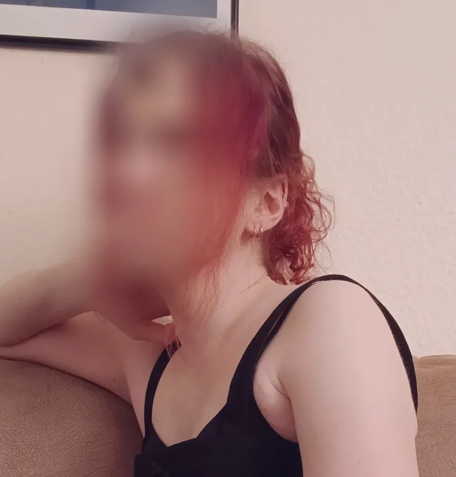 Rebecka, 37