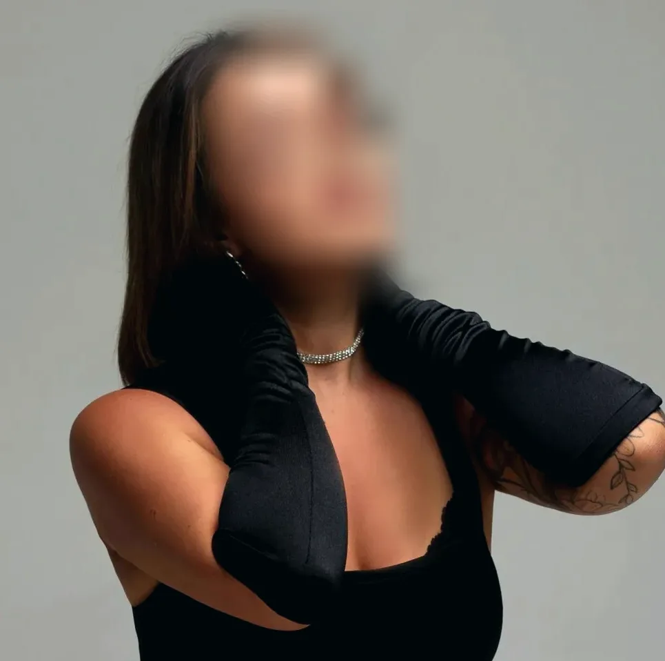 Selma, 31