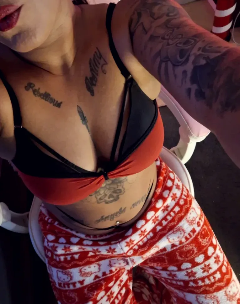 Viktoria, 31